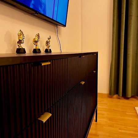Comfy & Warm City Apartment - Self Check-In Graz Bagian luar foto