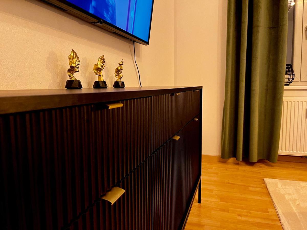 Comfy & Warm City Apartment - Self Check-In Graz Bagian luar foto