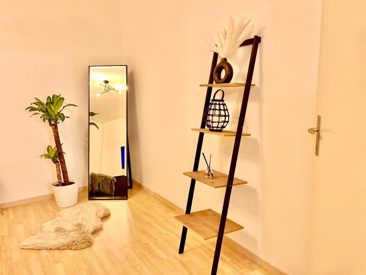 Comfy & Warm City Apartment - Self Check-In Graz Bagian luar foto